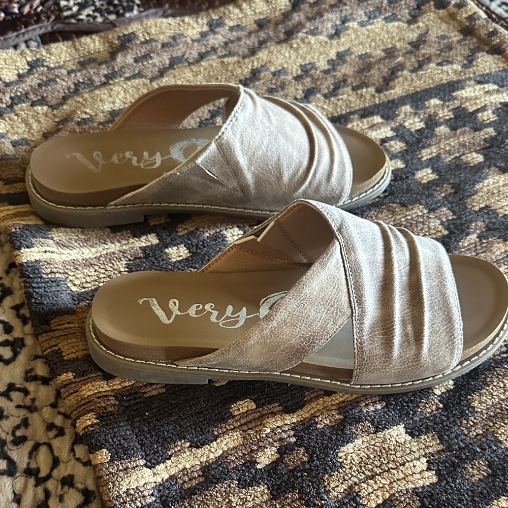 Very G Women's Taupe Mules - Picture 5 of 8